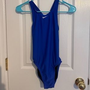 Nike Women's One Piece Swimsuit Size 30